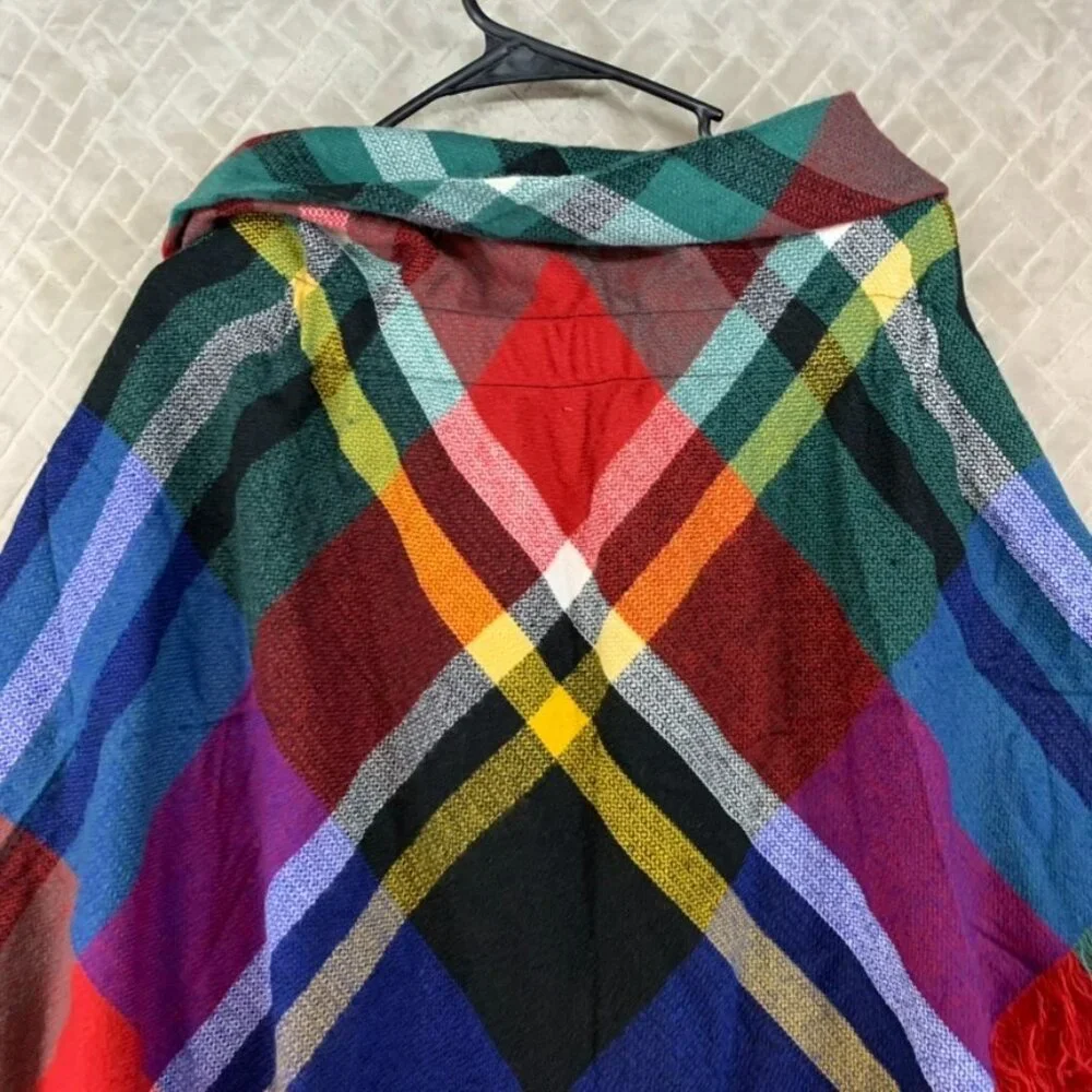 Lake Shore Drive Womens Poncho Toggle Closure Colorful Plaid Fringe Cottage Core - Picture 12 of 16